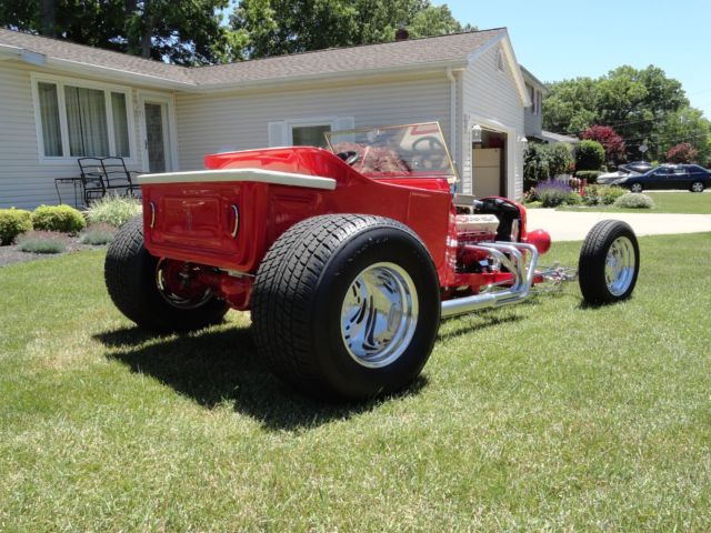 1923 red Ford Model T