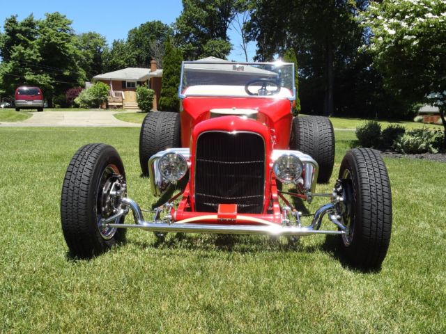 1923 red Ford Model T