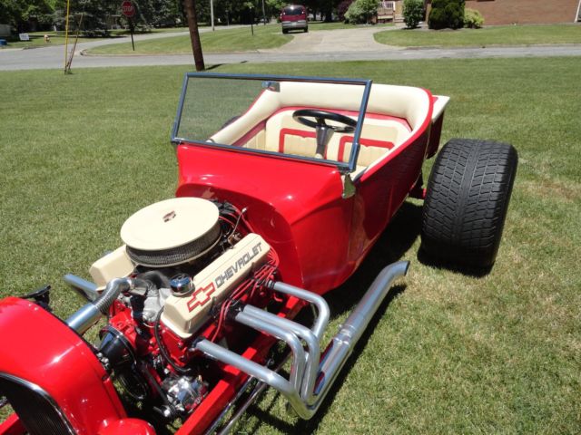 1923 red Ford Model T