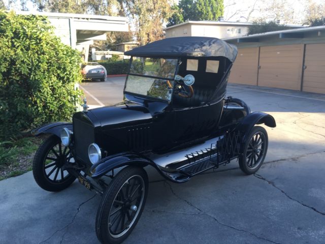 1924 Black Ford Model T Roadster