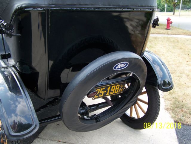 1924 Black Ford Model T Convertible