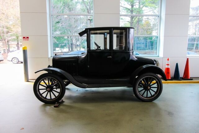 1924 Black Ford Model T Roadster