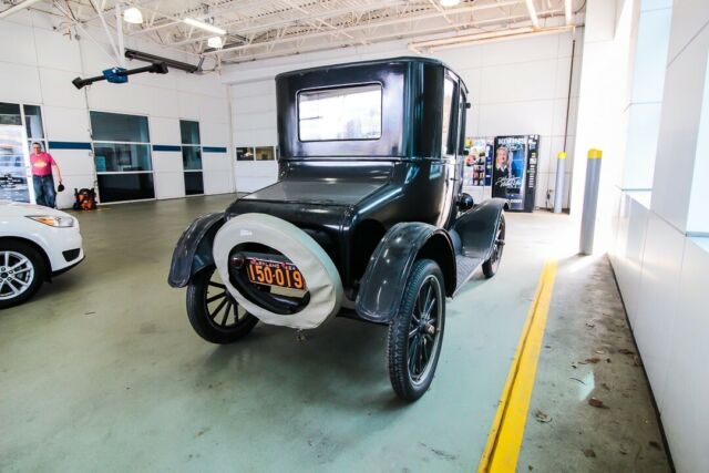 1924 Black Ford Model T Roadster