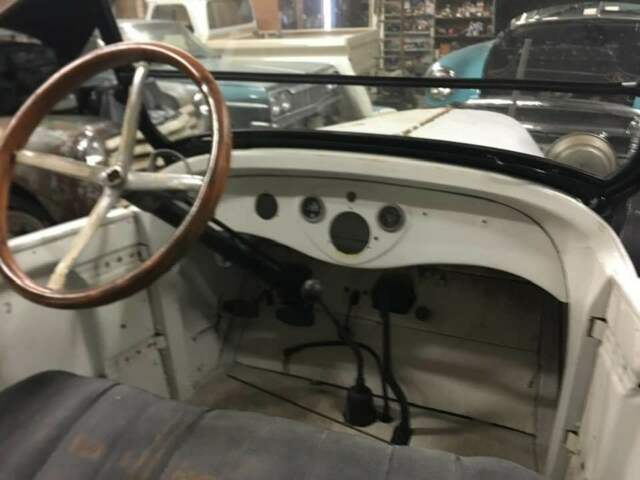 1925 White Plymouth Touring Convertible