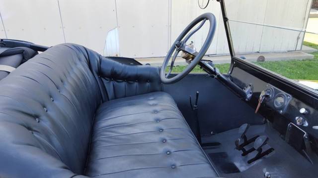 1925 Black Ford Model T Convertible roadster