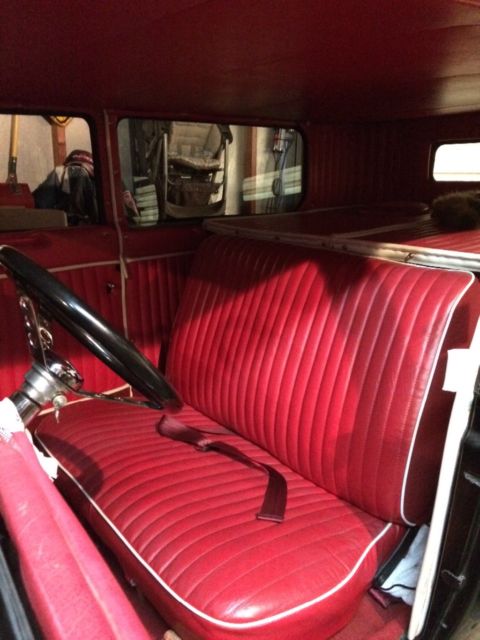 1925 Black Ford Model T Sedan