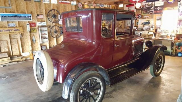 1926 maroon Ford Model T Coupe