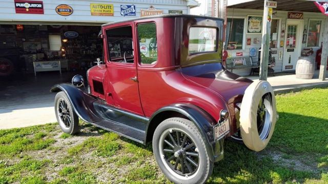 1926 maroon Ford Model T Coupe