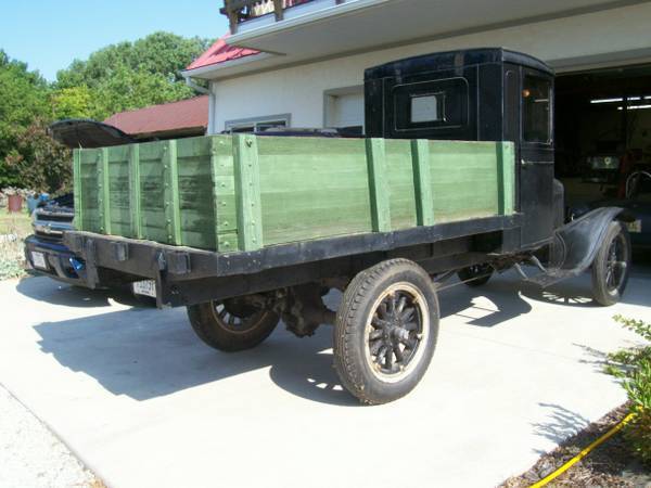 1926 Black and Green Ford Model T Standard Cab Pickup