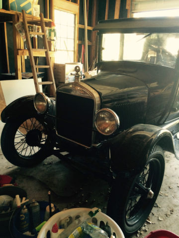 1926 dark green Ford Model T 2 door