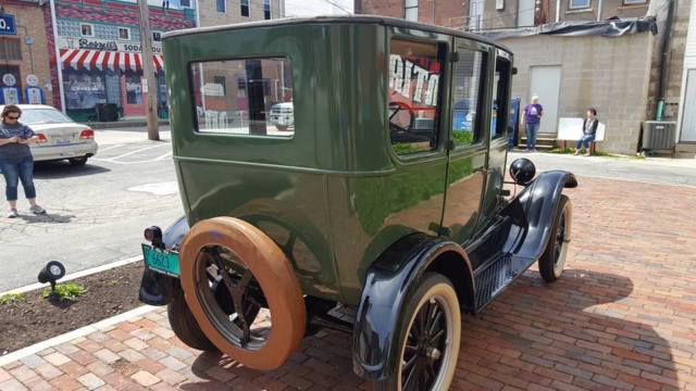 1926 Green Ford Model T Sedan