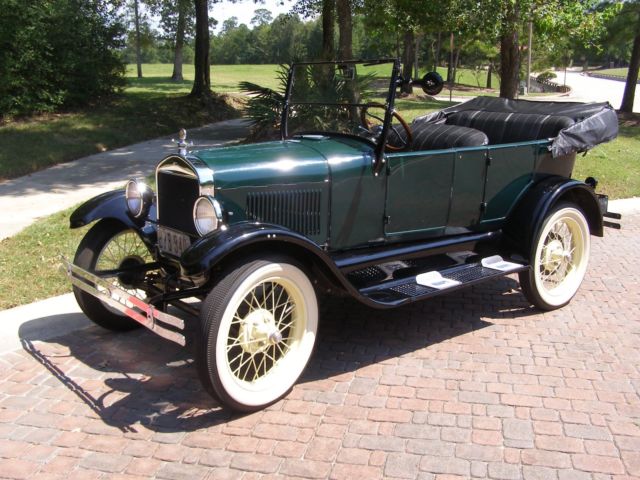 1926 green and black Ford Model T Convertible