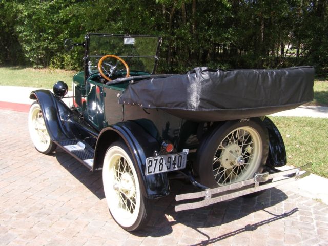 1926 green and black Ford Model T Convertible