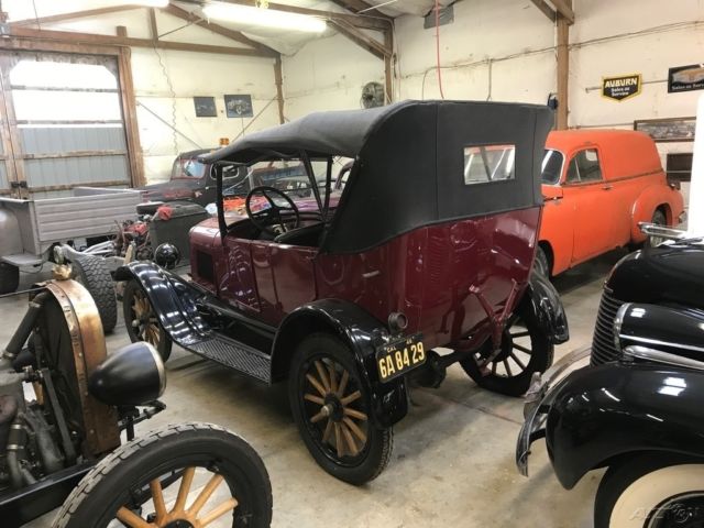 1926 Red Ford Model T Sedan