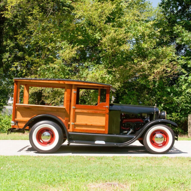 1927 Black Ford Custom Hotrod Woody Wagon Wagon