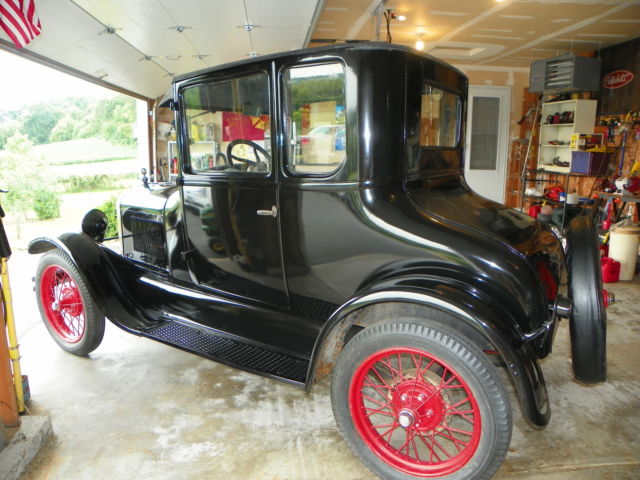 1927 Black Ford Model T Coupe