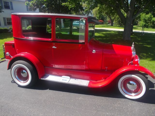 1927 Red Ford Model T Coupe