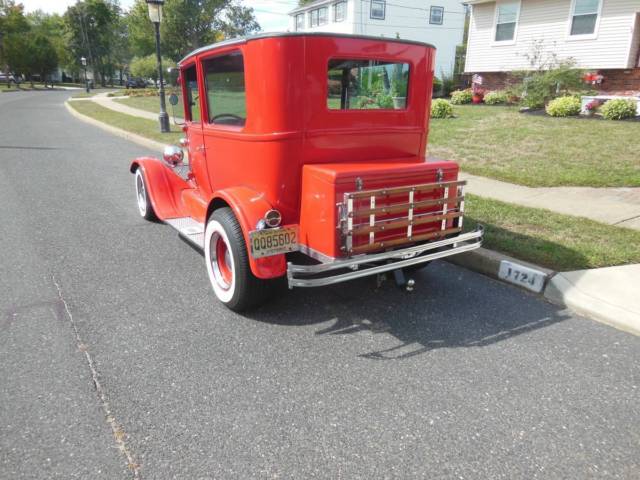 1927 Red Ford Model T Coupe