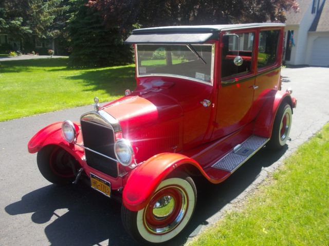 1927 Red Ford Model T Coupe
