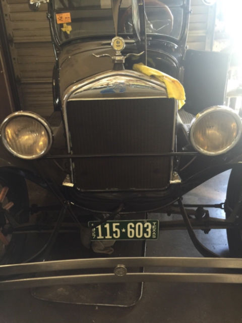 1927 Black Ford Model T Coupe