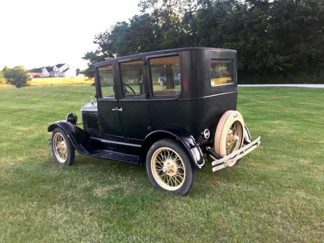 1927 Ford Model T Sedan