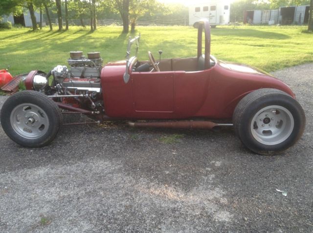 1927 maroon Ford Model T