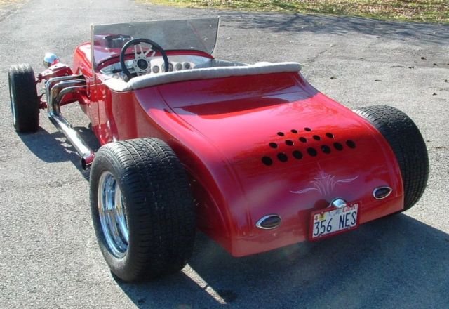 1927 Red Ford Model T Convertible