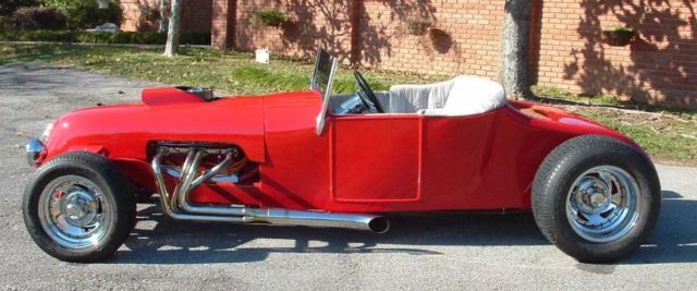 1927 Red Ford Model T Convertible