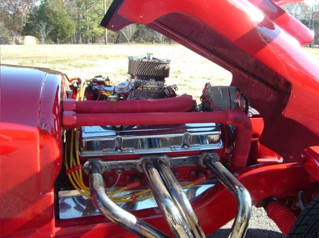 1927 Red Ford Model T Convertible