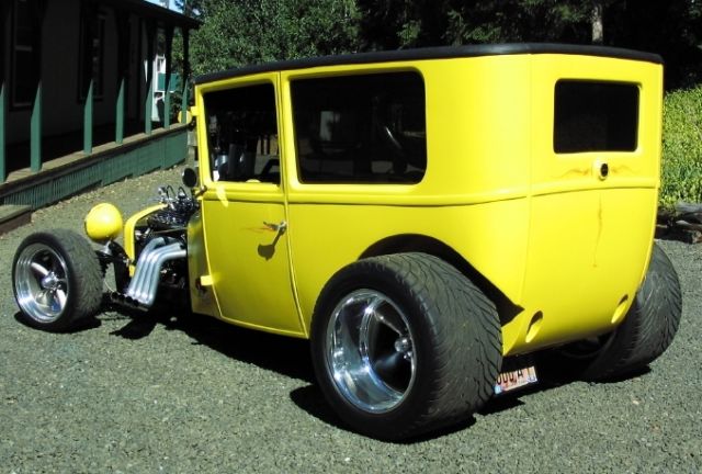 1927 Yellow Ford Model T Sedan