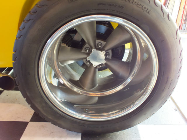 1927 Yellow Ford Model T Sedan