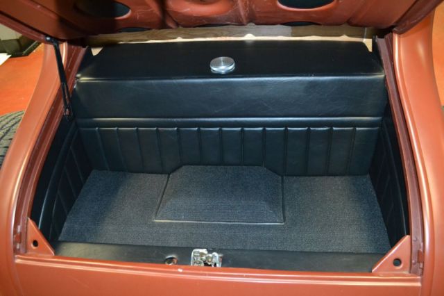 1927 Brown Ford T --