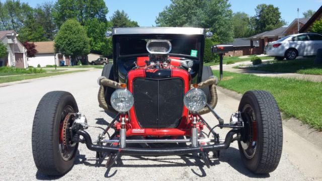 1927 Black / Red Ford Model T Coupe