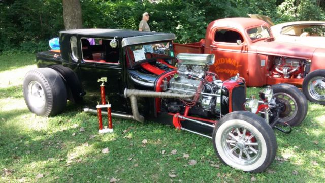 1927 Black / Red Ford Model T Coupe