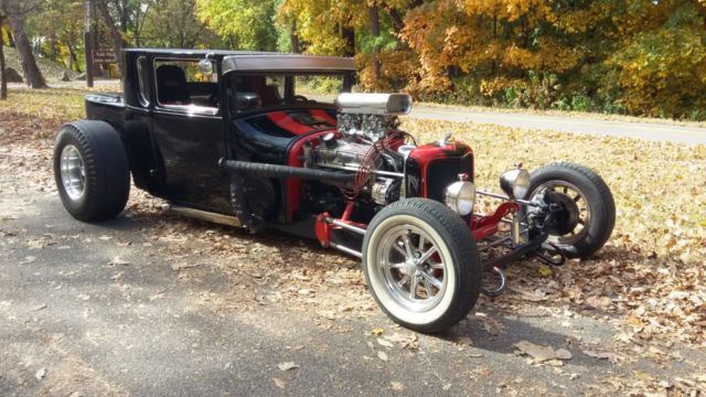 1927 Black / Red Ford Model T Coupe