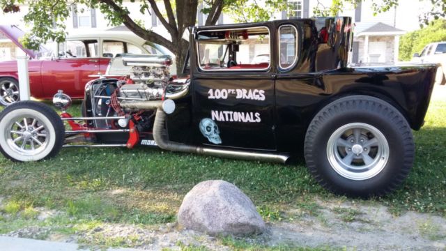1927 Black / Red Ford Model T Coupe