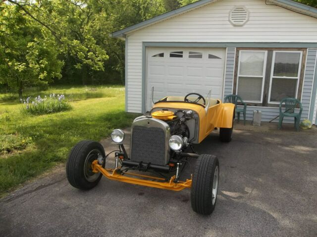 1927 Yellow Ford Model T Roadster no top