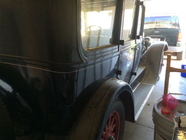 1927 Black Ford Model A tamdom sport