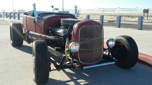 1927 Red Ford Model T Convertible