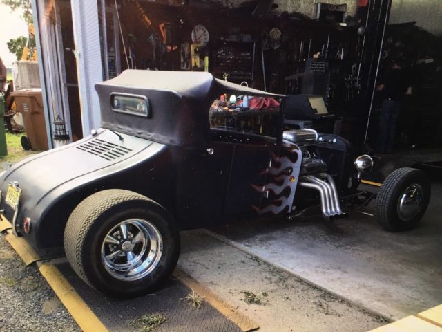 1927 Ford Model T roadster