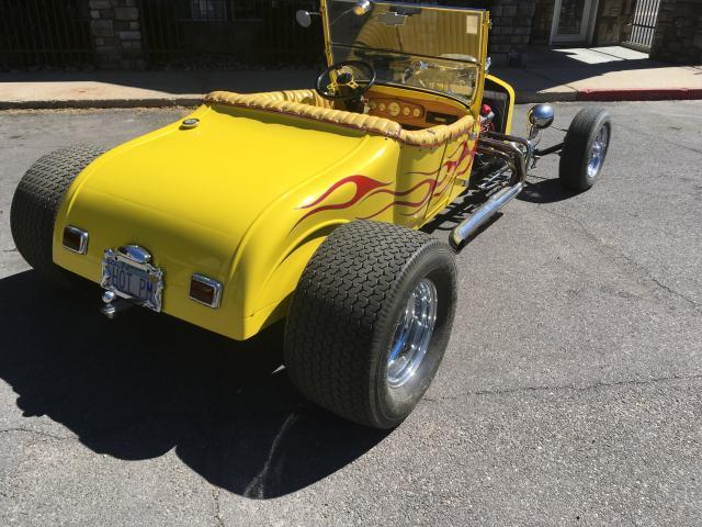 1927 yellow/red flames Ford Model T Convertible