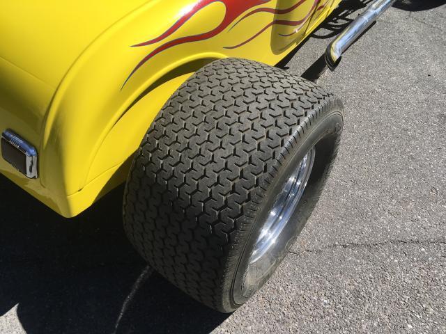 1927 yellow/red flames Ford Model T Convertible