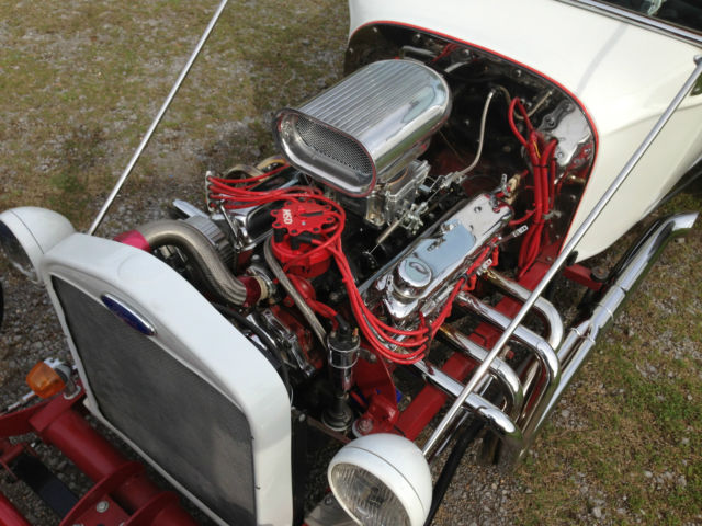 1927 White Ford Model T Convertible