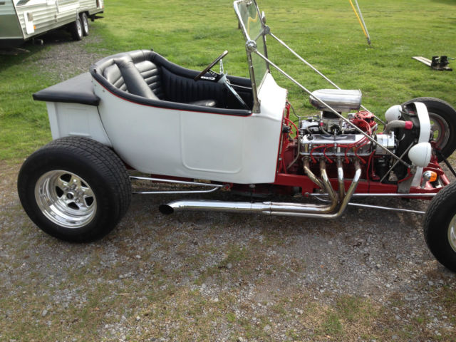 1927 White Ford Model T Convertible