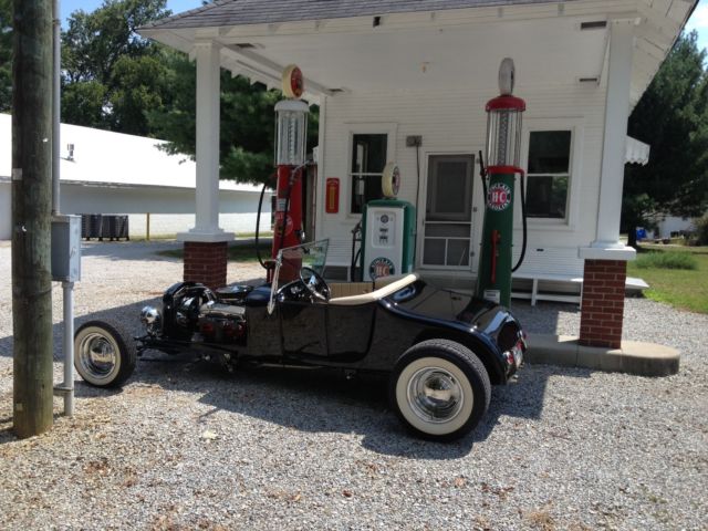 1927 Black Ford Model T Roadster