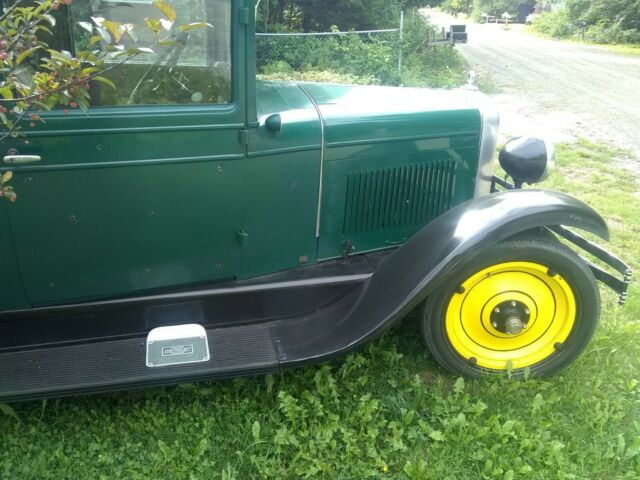 1928 Green Chevrolet National Coupe