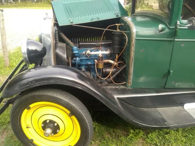 1928 Green Chevrolet National Coupe
