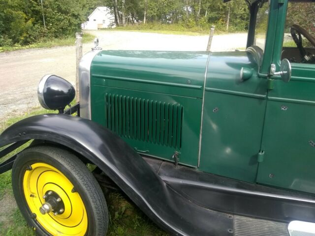 1928 Green Chevrolet National Coupe