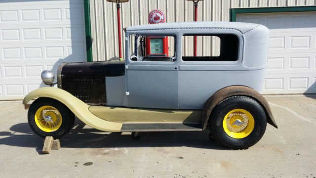1928 black Ford Model A 2 door