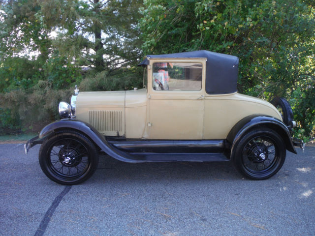19280000 Yellow Ford Model A Coupe